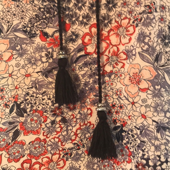 •BUNDLE ONLY• NEW DIRECTIONS SHEER BLOUSE - Picture 4 of 8